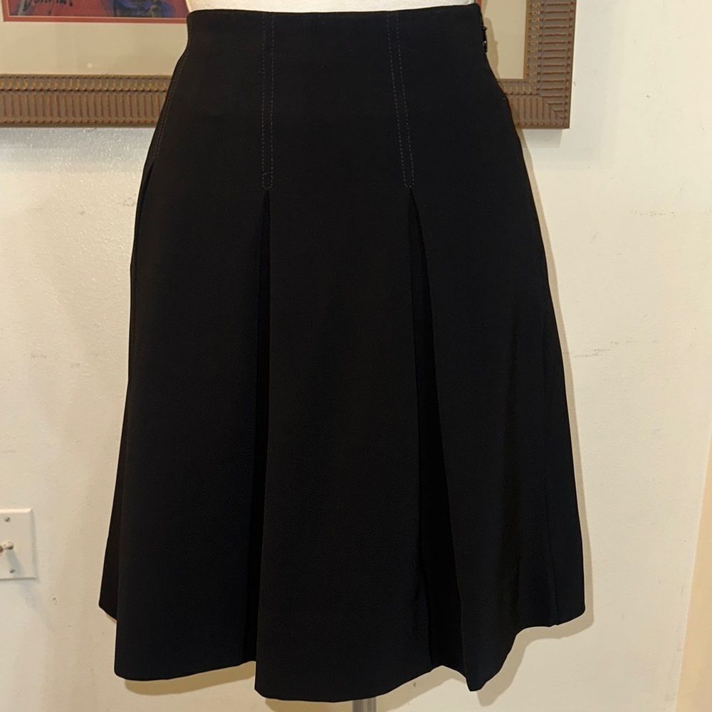 WHBM Black Pleated Skirt Size 00